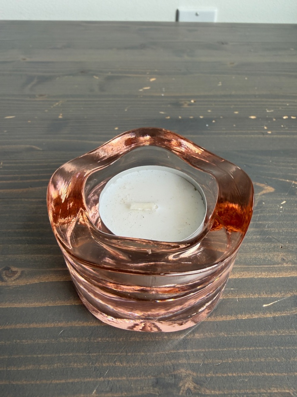 Vintage Pier 1 wavy glass tea light candle  holder 
Pink
